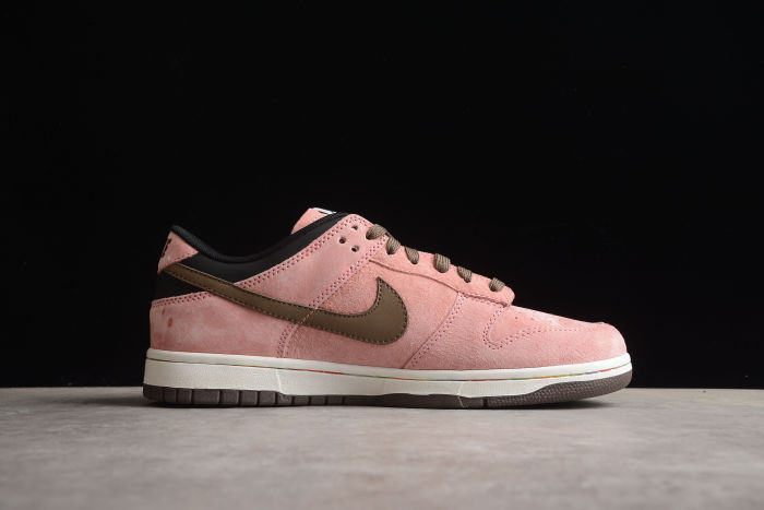 SB Dunk Low AE86 Tyler Pink DD1391-105