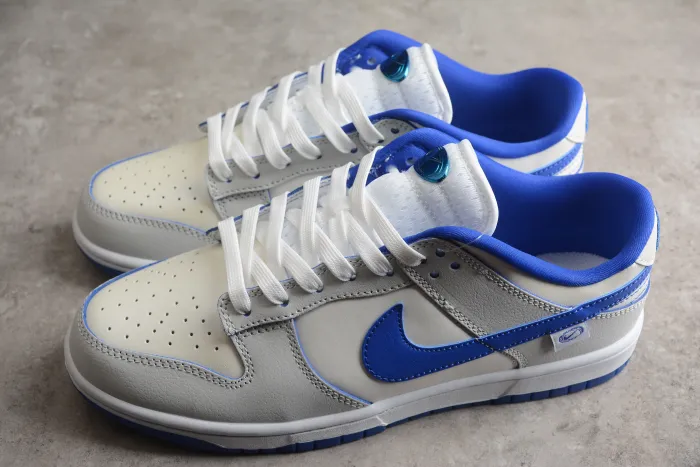 SB Dunk Low GS Ivory Hyper White Blue Royal FB1841-110