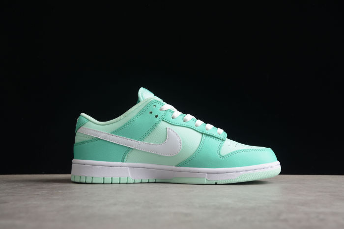 SB Dunk Low Green White DJ6188-301