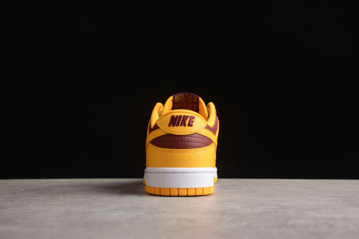 SB Dunk Low Goldenrod Arizona DD1391-702