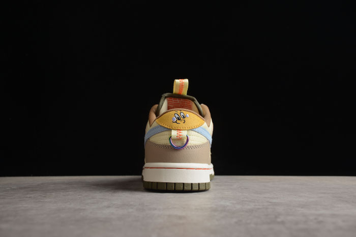 SB Dunk Low Retro Cartoon DX6038-741