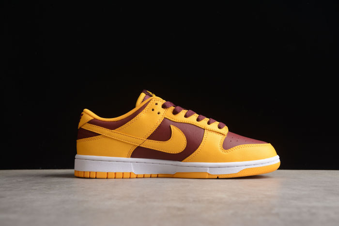 SB Dunk Low Goldenrod Arizona DD1391-702