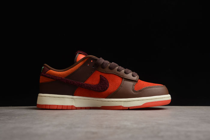 SB Dunk Low RETRO Orange Brown Year of the Rabbit FD4203 661