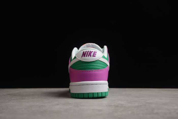 SB Dunk Low FD9924 311