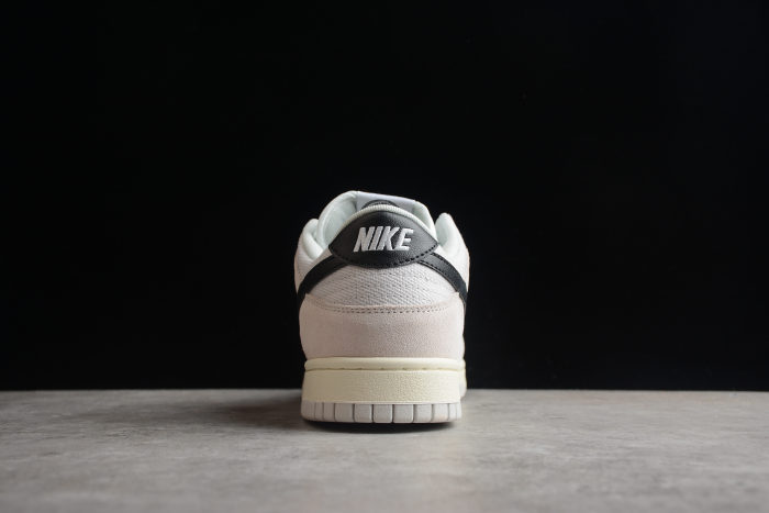 DUNK SB LOW PRO DO9776-001