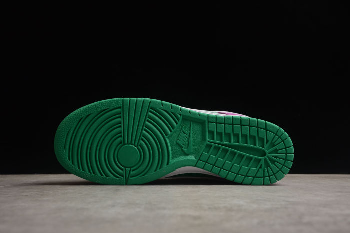 SB Dunk Low FD9924 311