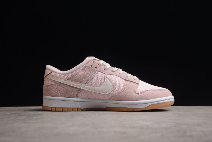 SB Dunk Low Pink Teddy Bear DZ5318-640