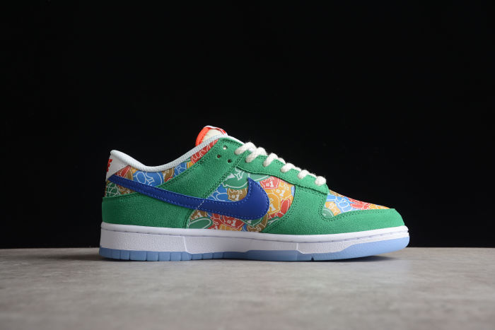 SB Dunk Low Foam Finger DZ5184-300