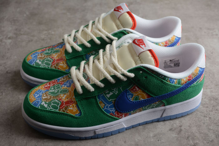 SB Dunk Low Foam Finger DZ5184-300