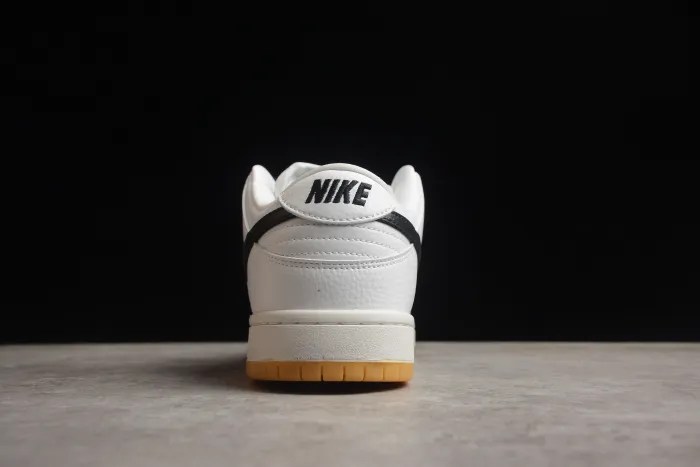 SB Dunk Low Pro lso White Gum White Black CD2563-101