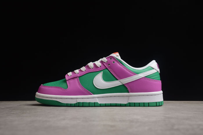SB Dunk Low FD9924 311