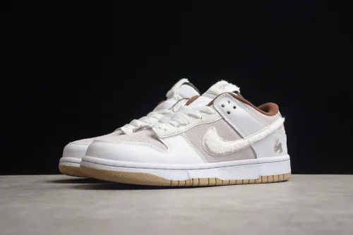 SB Dunk Low Pink Cream Bunny DD3363-003