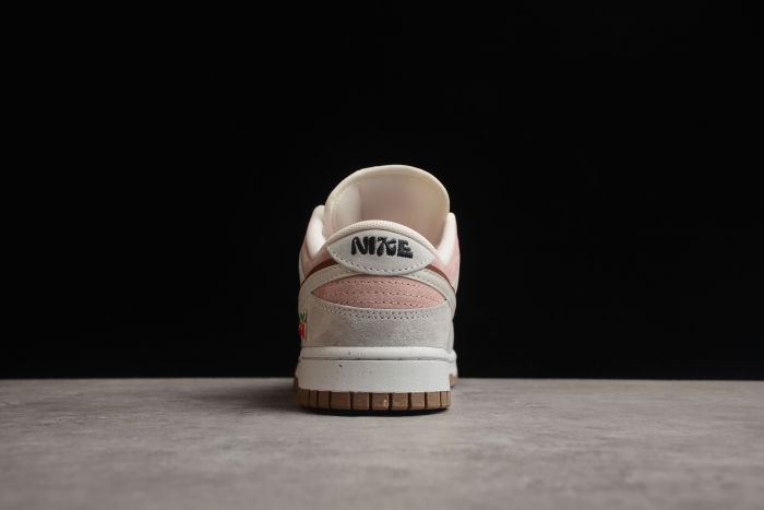 2023 CNY Limited New Year Gift Box Edition SB Dunk Low SE 85 D09457-100