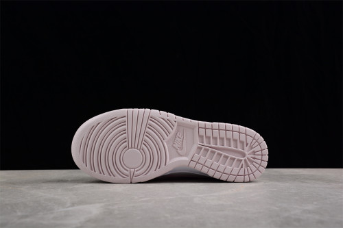 SB Dunk Low Pink Paisley FD1449-100
