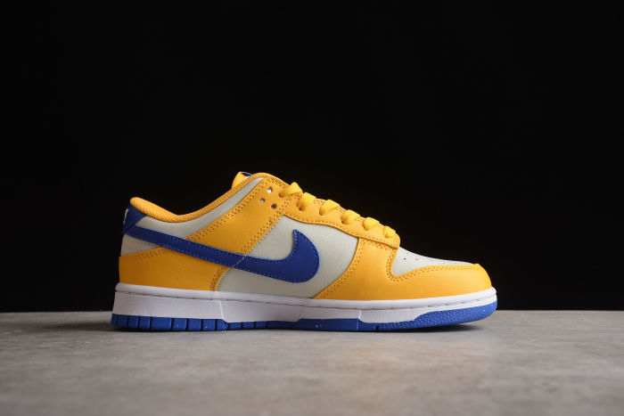 SB Dunk Low DN1431-700