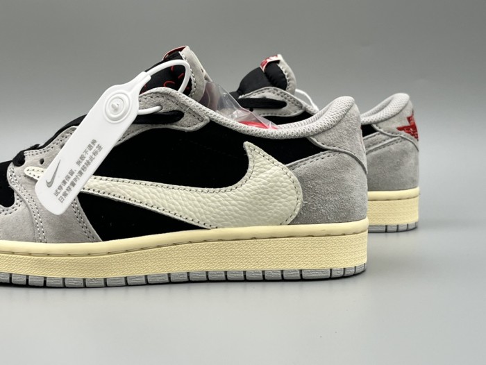 Travis Scott x Air Jordan 1 Gray