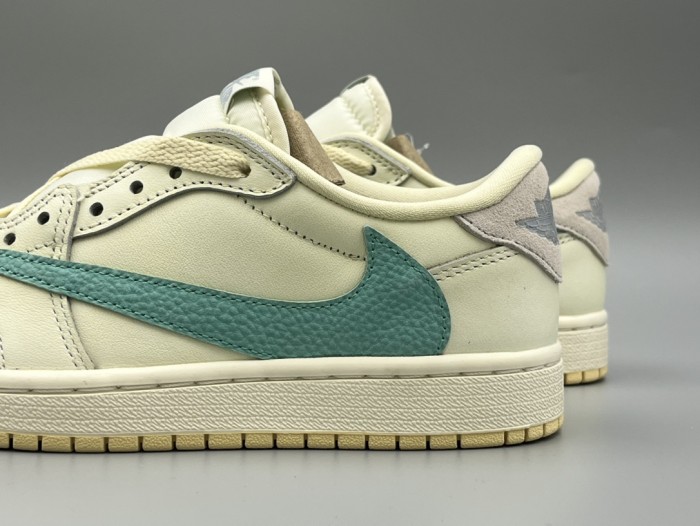 Travis Scott x Air Jordan 1 Beige