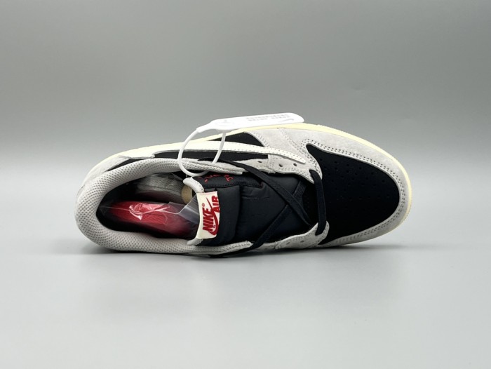 Travis Scott x Air Jordan 1 Gray