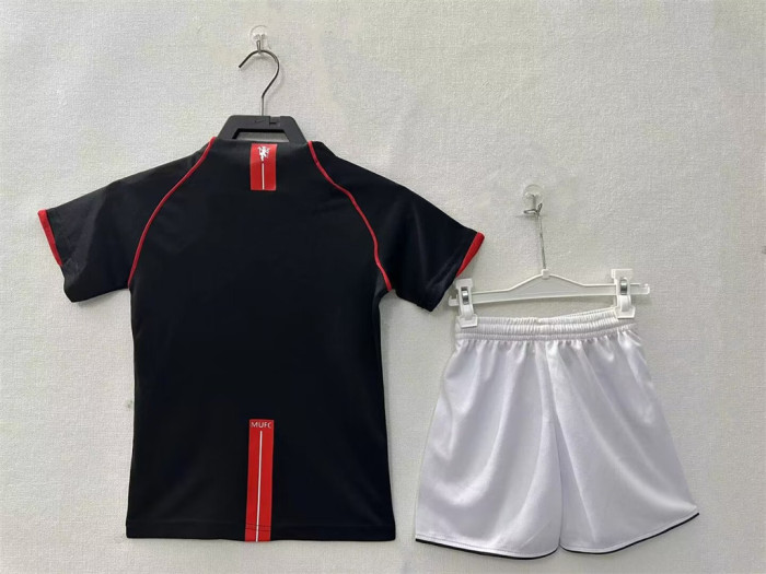 Manchester United Away Retro Kids Suit 2007/08