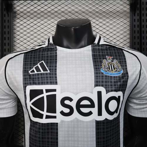 Newcastle United Home Player Jersey 25/26