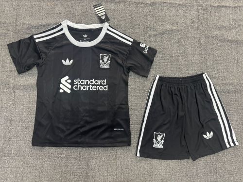 Liverpool Black Goalkeeper Kids Suit 25/26