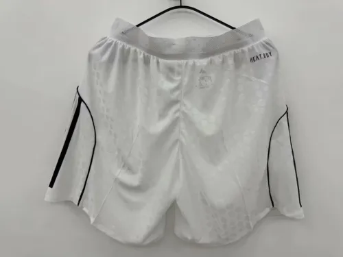 Manchester United Player Home Shorts 25/26