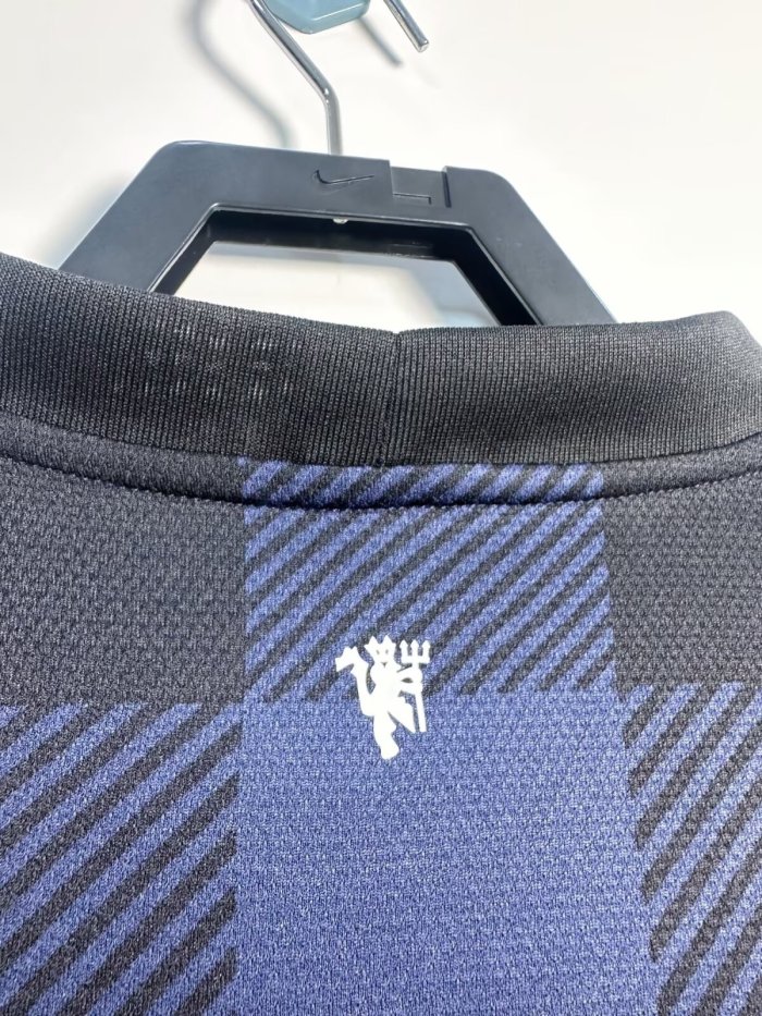 Manchester United Away Retro Long Sleeve Jersey 2013/14