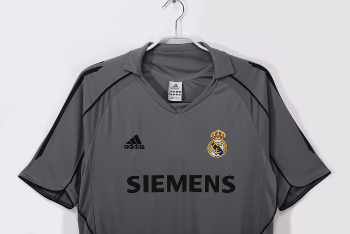 Real Madrid Third Retro Jersey 2005/06