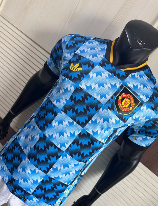 Manchester United Lifestyle Retro Player Jersey 25/26