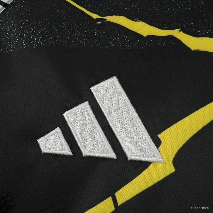 Real Madrid Avengers Man Jersey 25/26