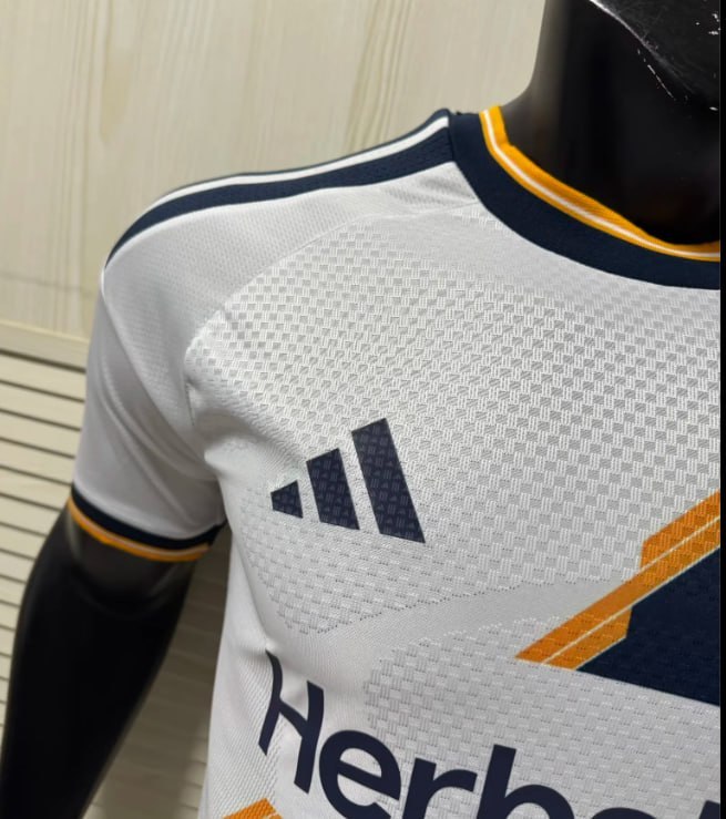 LA Galaxy Home Player Man Jersey 26/27
