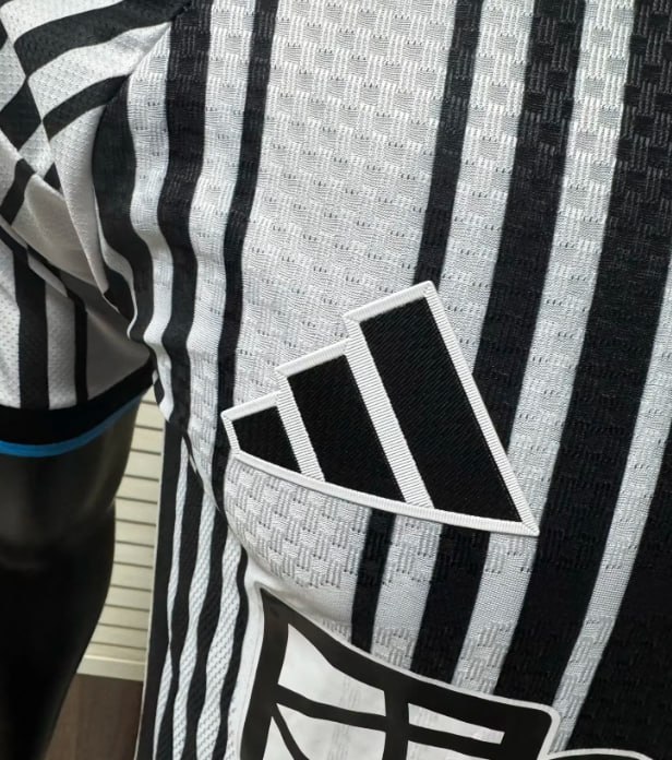 Newcastle United Home Player Jersey 26/27