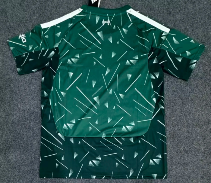 Liverpool Home Goalkeeper Man Jersey 26/27