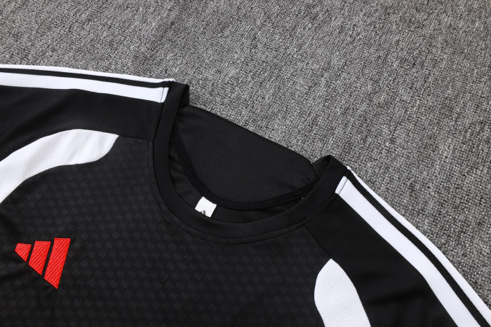 Liverpool Training Short sleeve Suit 26/27