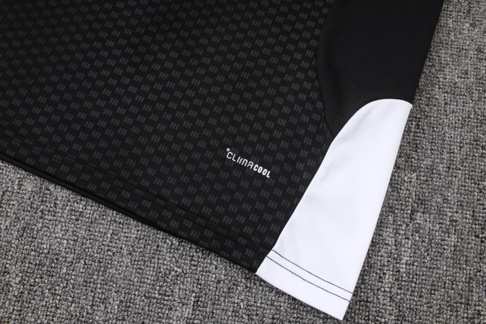 Liverpool Training Jersey 26/27