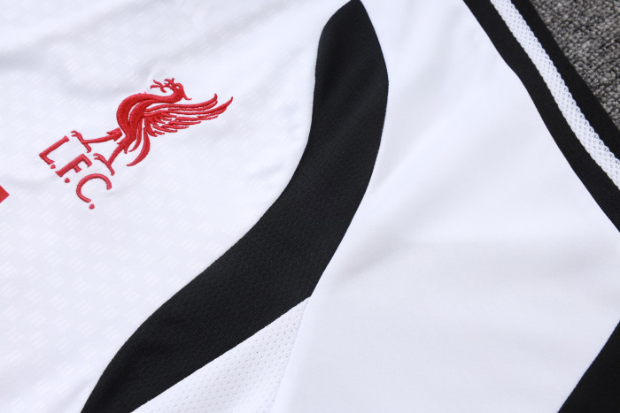 Liverpool Training Short sleeve jersey 26/27