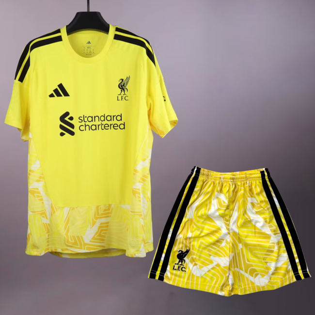Liverpool Yellow Goalkeeper Men Jersey Suit 26/27
