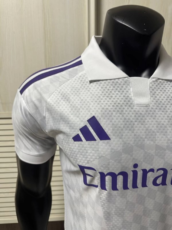 Real Madrid Home Player Men Jersey 27/28