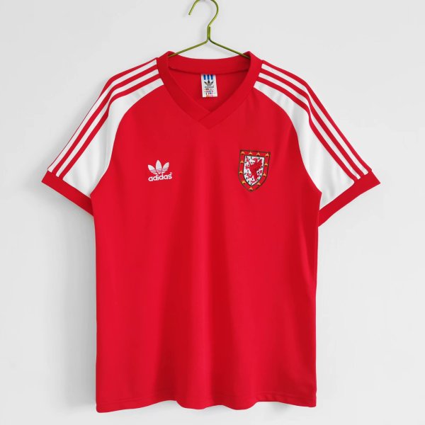 Retro  Wales Home  1982    1:1 Quality Soccer Jersey 