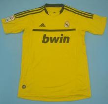 Retro Real Madrid Yellow GK 1:1 Quality Soccer Jersey    2010-2011