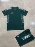 Adidas T  shirt  720