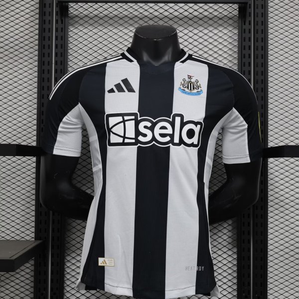 Newcastle Home  Player  1:1 Quality Soccer Jersey  24-25