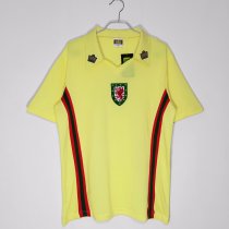 Retro Welsh home 1:1 Quality Soccer Jersey  1976