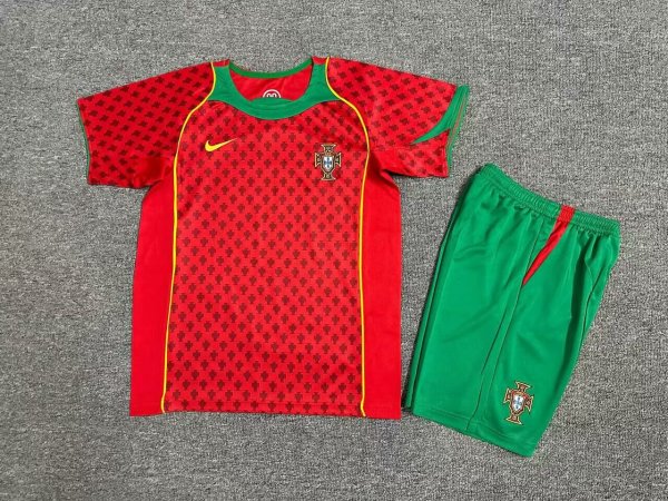 Retro Portugal home Kids  2004