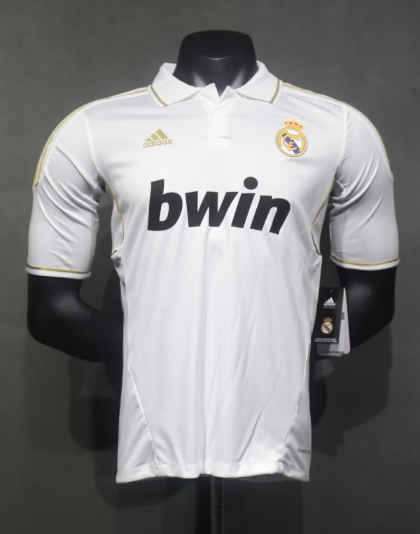 Retro Real Madrid player  Home  1:1 Quality Soccer Jersey    2011-2012