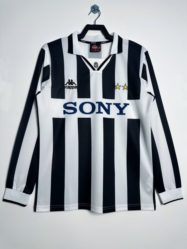 Retro Juventus Home long   1:1 Quality Soccer Jersey    1995-1997