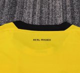 Retro Real Madrid  goalkeeper kids  1:1 Quality Soccer Jersey  2011-2012