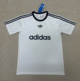clover adidds   training  fans  black white  1:1 25-26