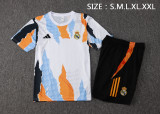 Real Madrid  training fans  1:1 Quality Soccer Jersey  24-25