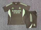 Real Madrid Training  Fans kits  1:1 Quality Soccer Jersey 25-26 (Kids And Man )